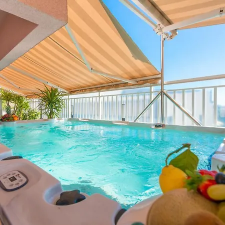 Rose Pool Apartment *